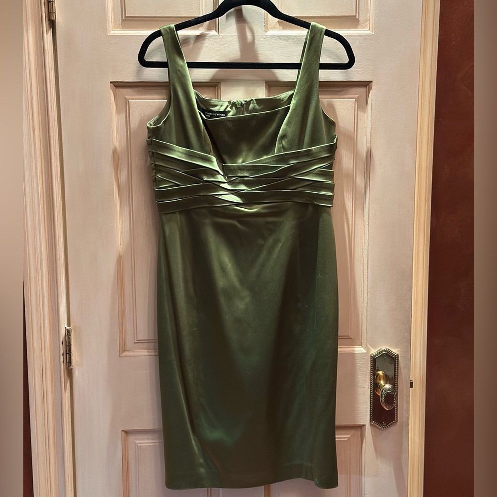 Jones New York Chartreuse Green Satin Dress! Stunning condition